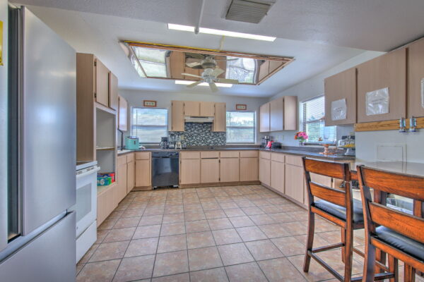31-web-or-mls-Office Kitchen-10